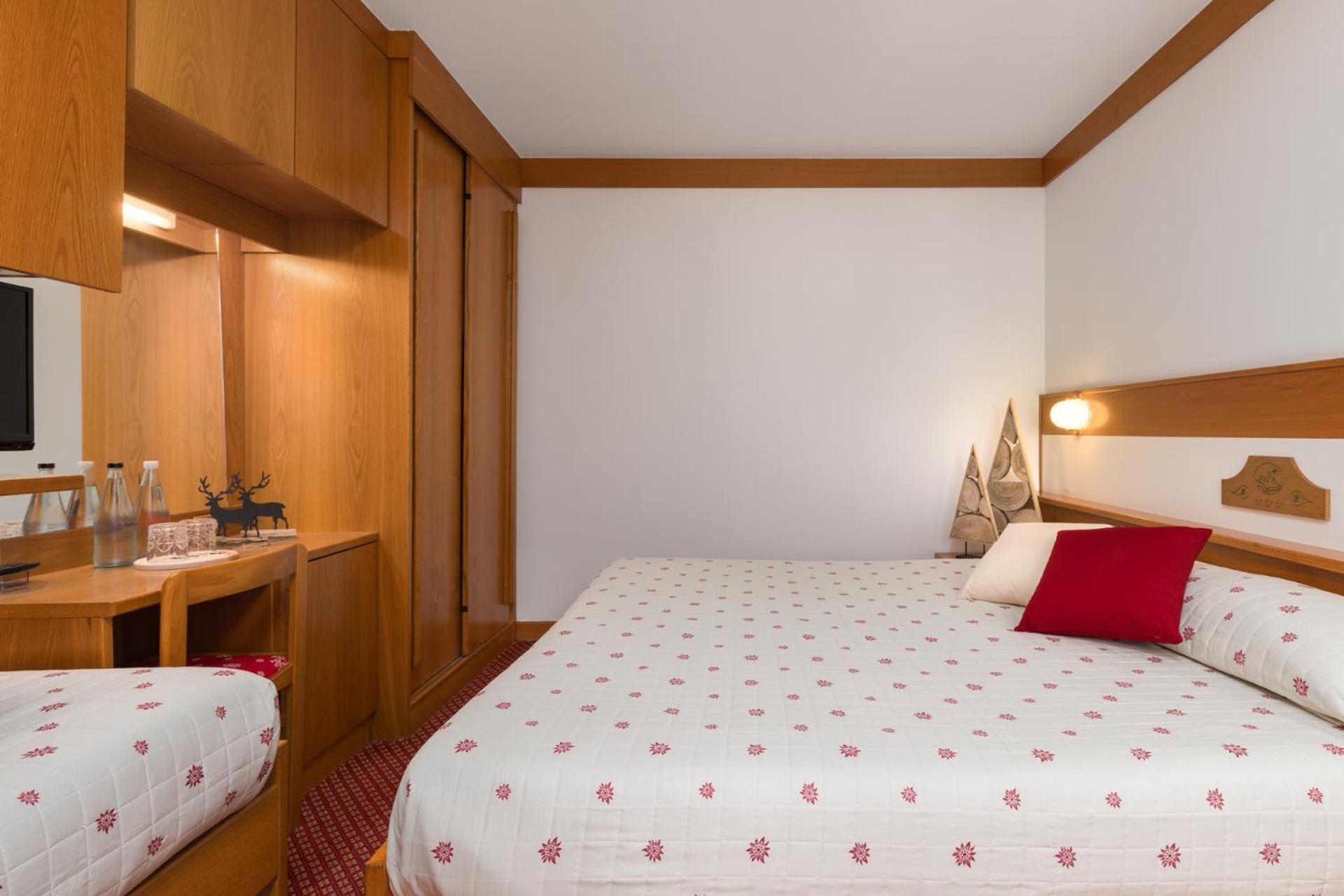 Hotel Bellavista Пинцоло Экстерьер фото