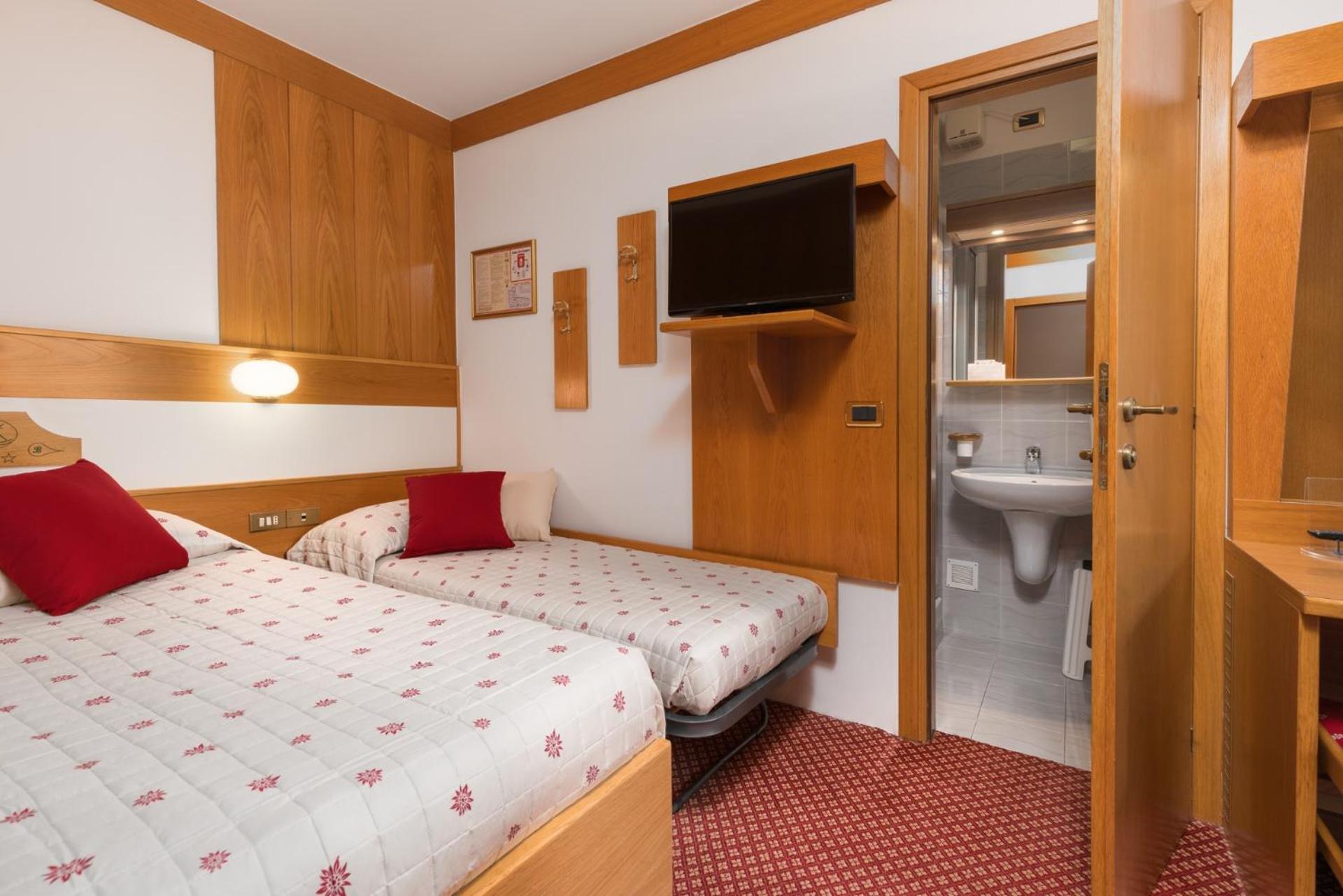 Hotel Bellavista Пинцоло Экстерьер фото