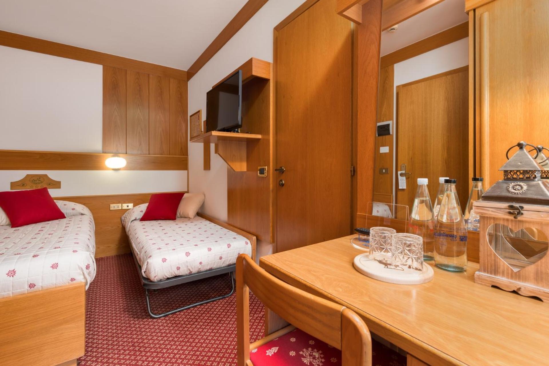 Hotel Bellavista Пинцоло Экстерьер фото