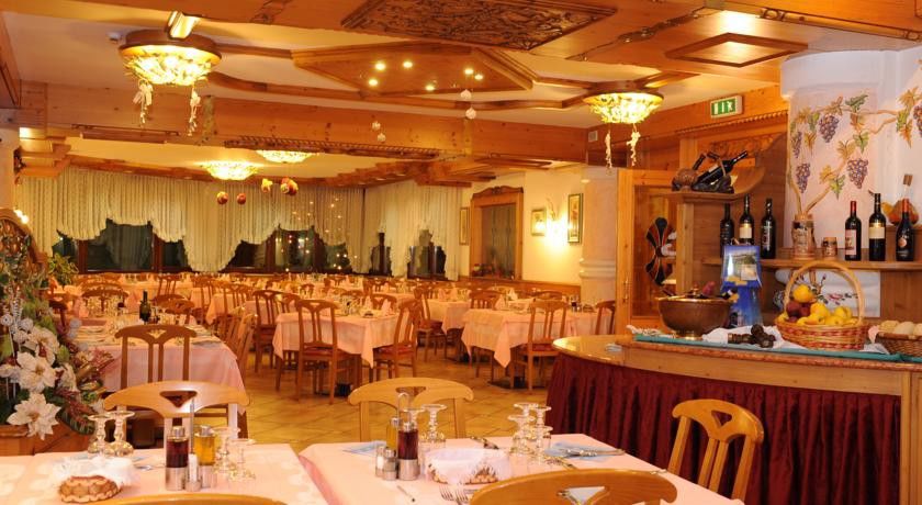 Hotel Bellavista Пинцоло Экстерьер фото